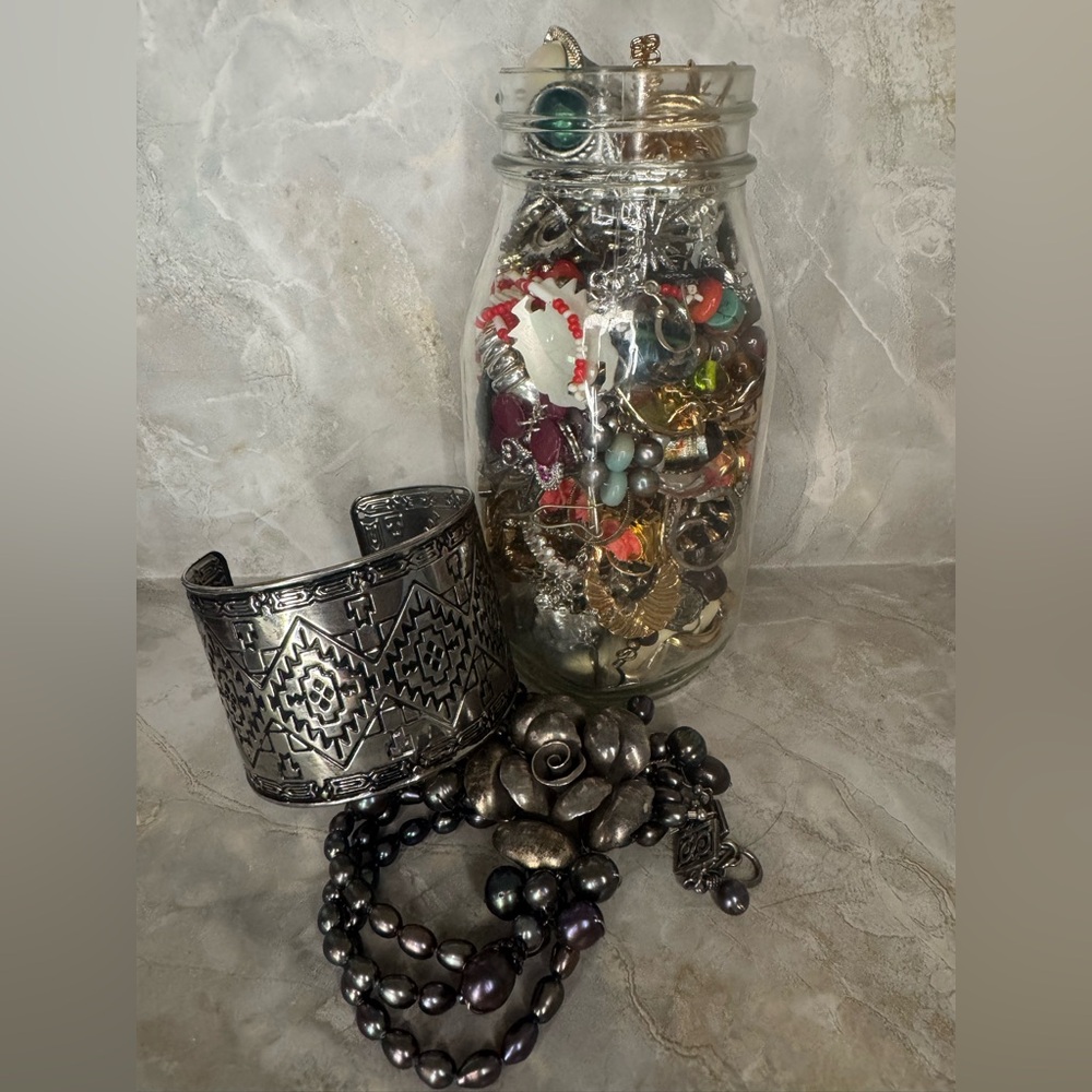 Mystery Jewelry Jar! - Picture 2 of 3